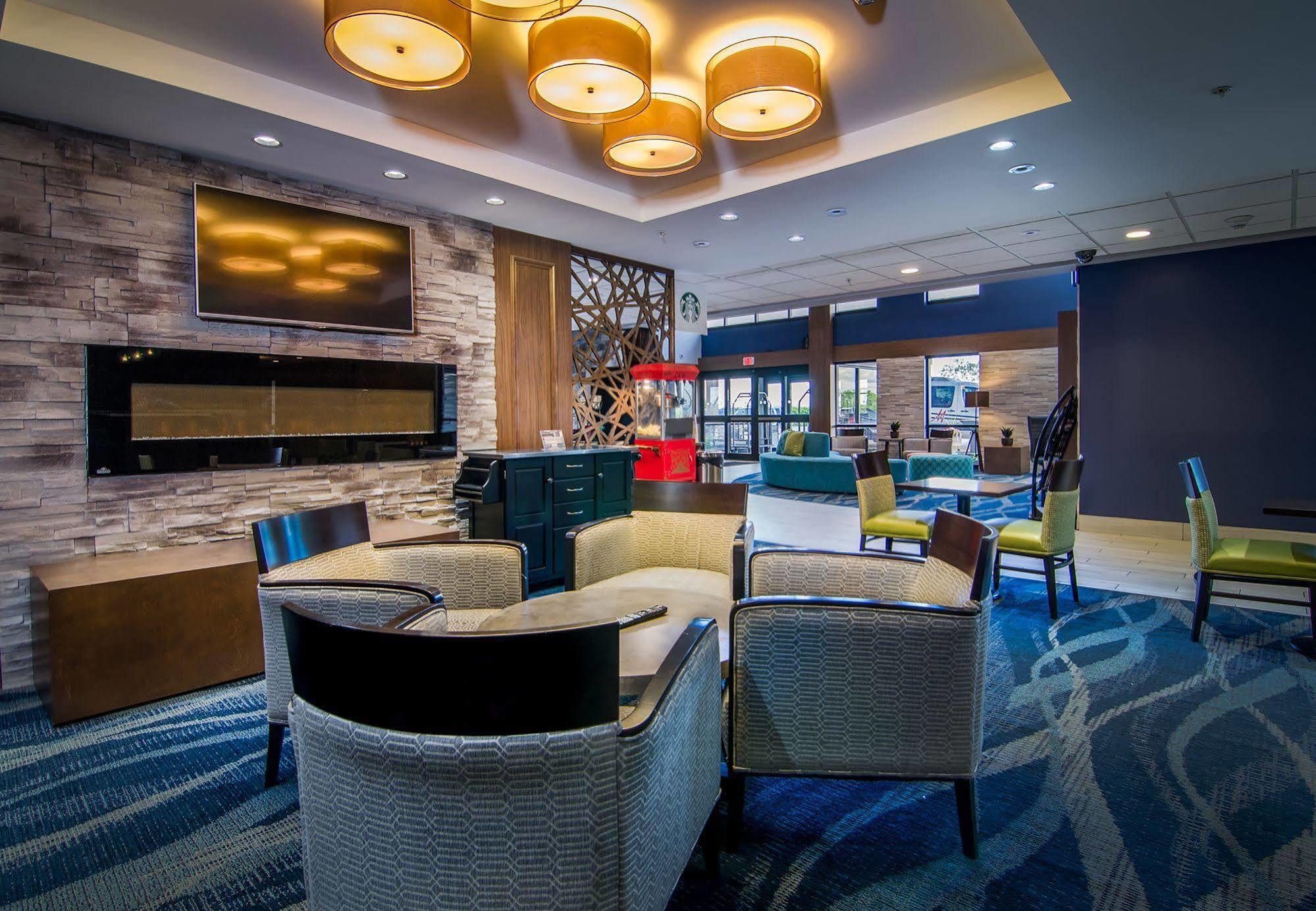 Holiday Inn & Suites Syracuse Airport - Liverpool By Ihg Eksteriør billede